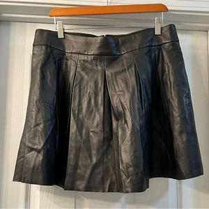 Banana Republic Leather pleated Skirt